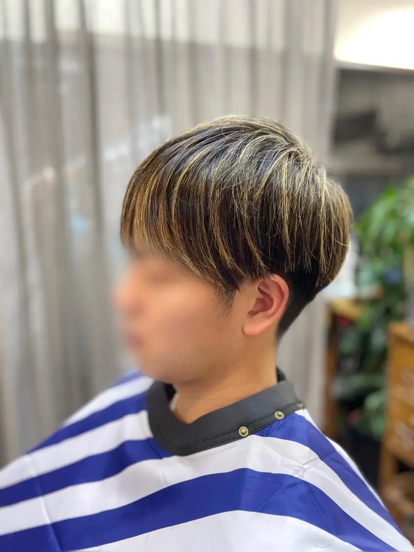 ショート カラー メンズ メンズメッシュ マッシュ メッシュ ヘアーサロン ＳＯRＡお顔剃りのエステ・リラクイメージ