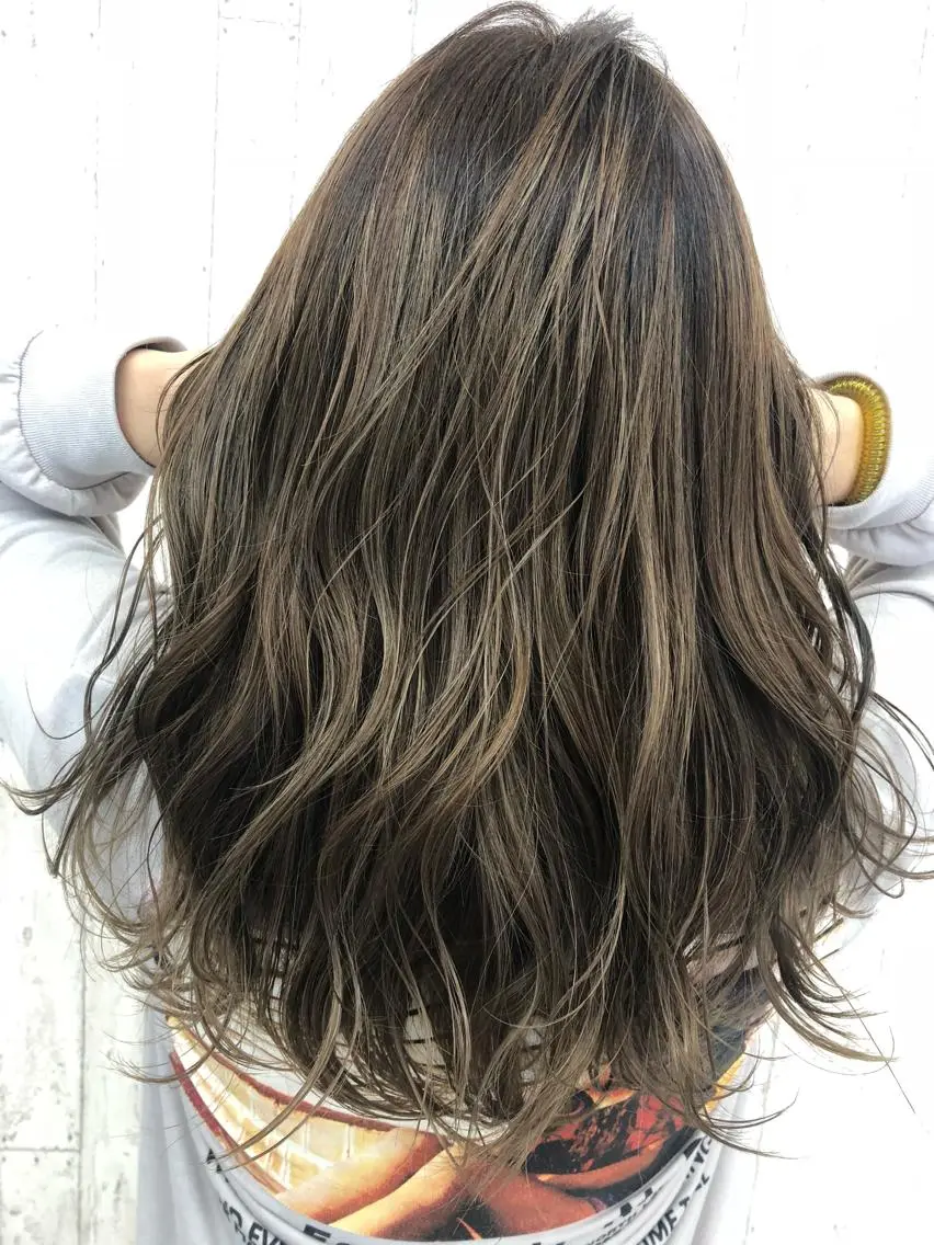 ロング カラー ハイライトカラー ハイライト Kaede .のヘアスタイル
