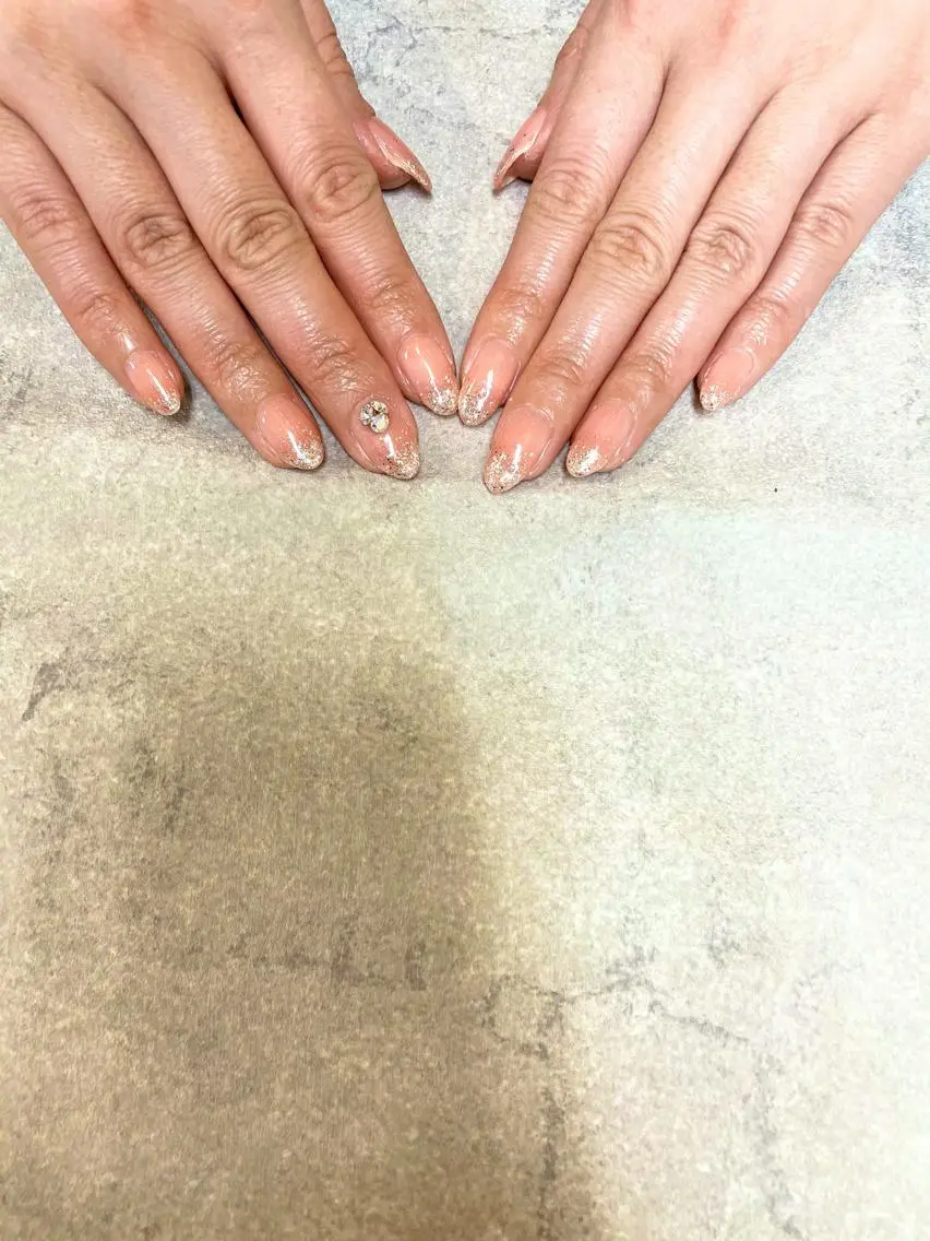 ネイル ピンク ストーンネイル FASTNAIL PLUS 新宿店のネイルデザイン