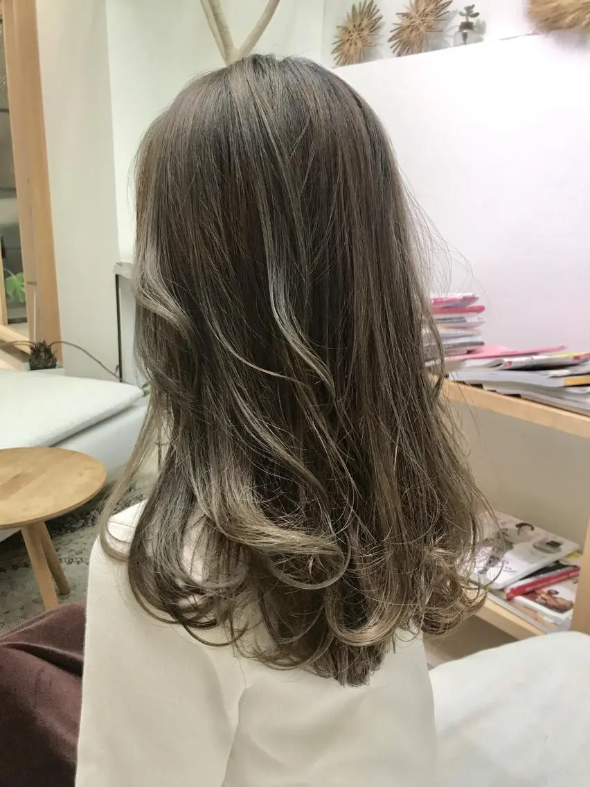 ロング カラー ヘアカラー トリートメント 平田 健一のヘアスタイル