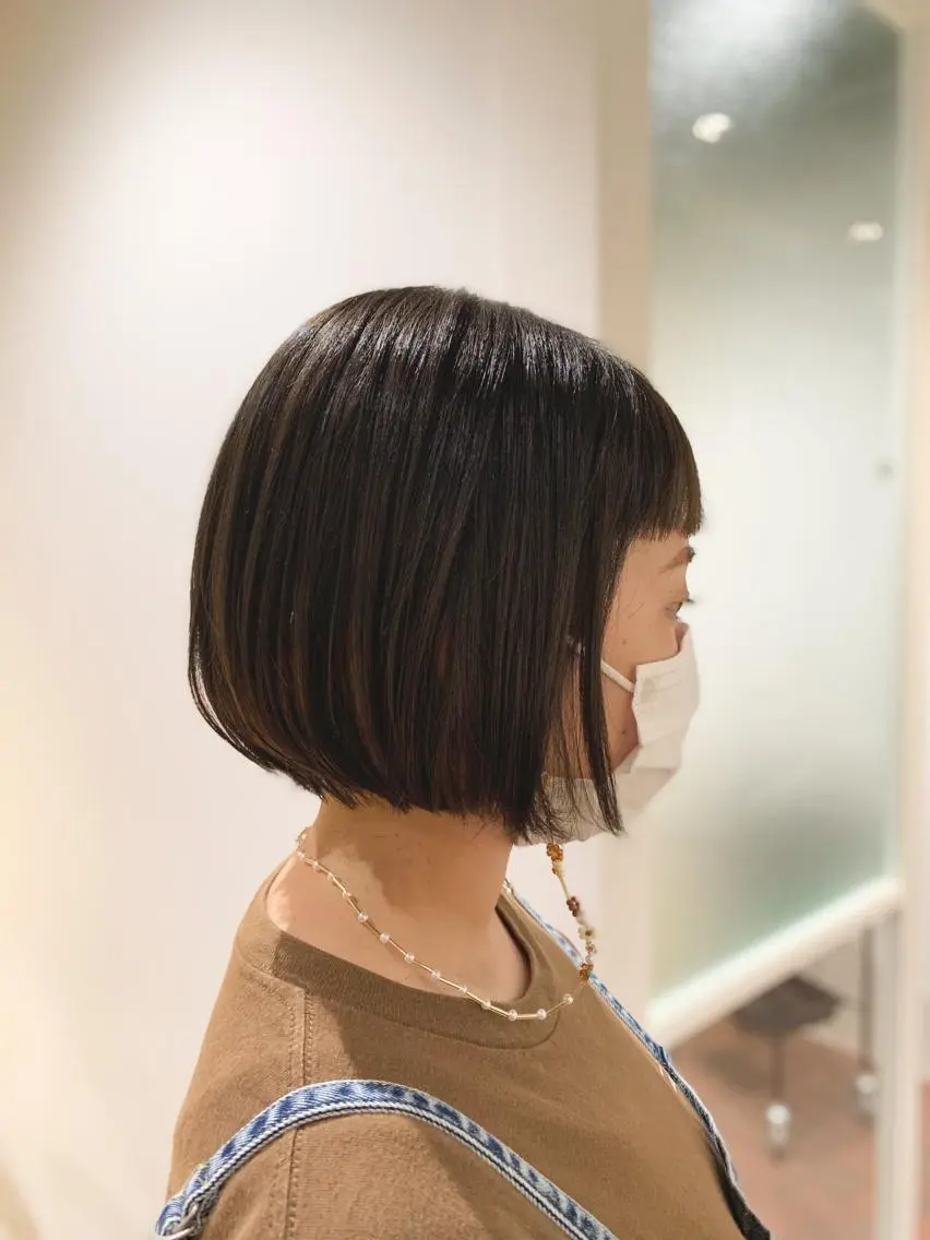 ミディアム ヘアアレンジ 切りっぱなしボブ ボブ オン眉 透明感カラー ボブ 髪と心を整える美容師のヘアスタイル