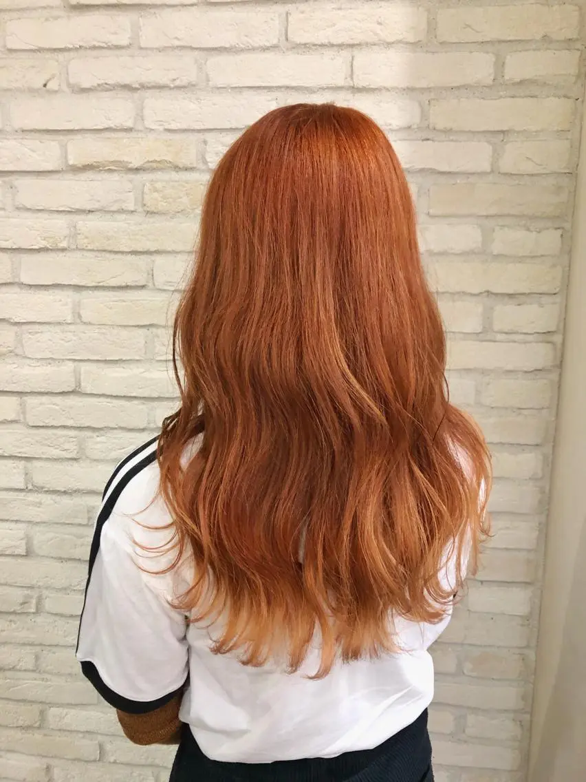 ロング カラー ブリーチ オレンジ 大平 美沙のヘアスタイル