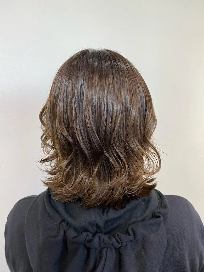 カラー ブリーチ ハルカ ・のヘアスタイル