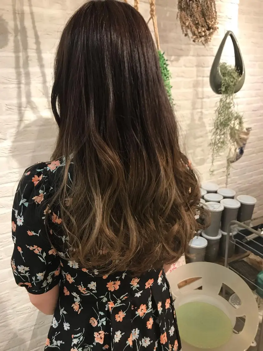 ロング 伊藤 光成のヘアスタイル