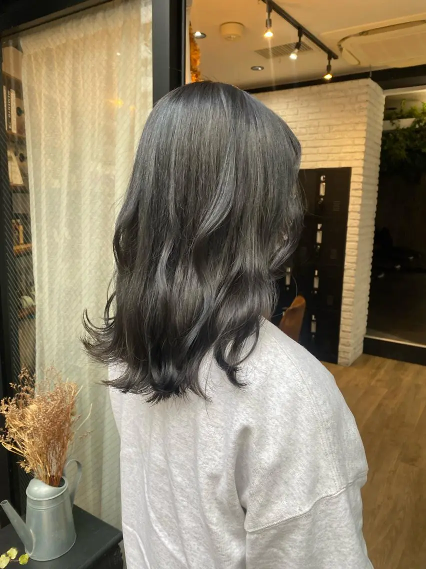 セミロング カラー ヘアアレンジ グレージュ ヘアカラー トリートメント あおい 🍒暖色カラーのヘアスタイル