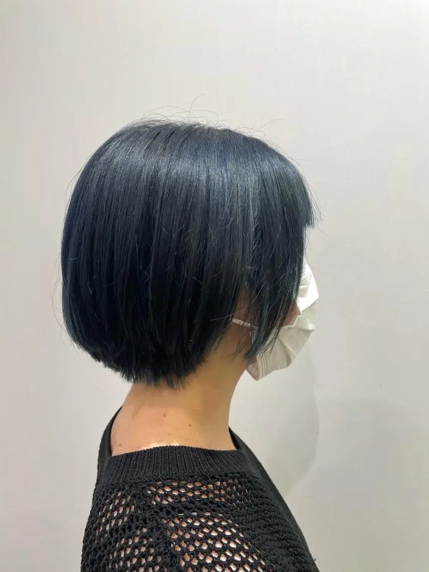ショート カラー ブルーカラー シルバー ナカタケ ユウのヘアスタイル