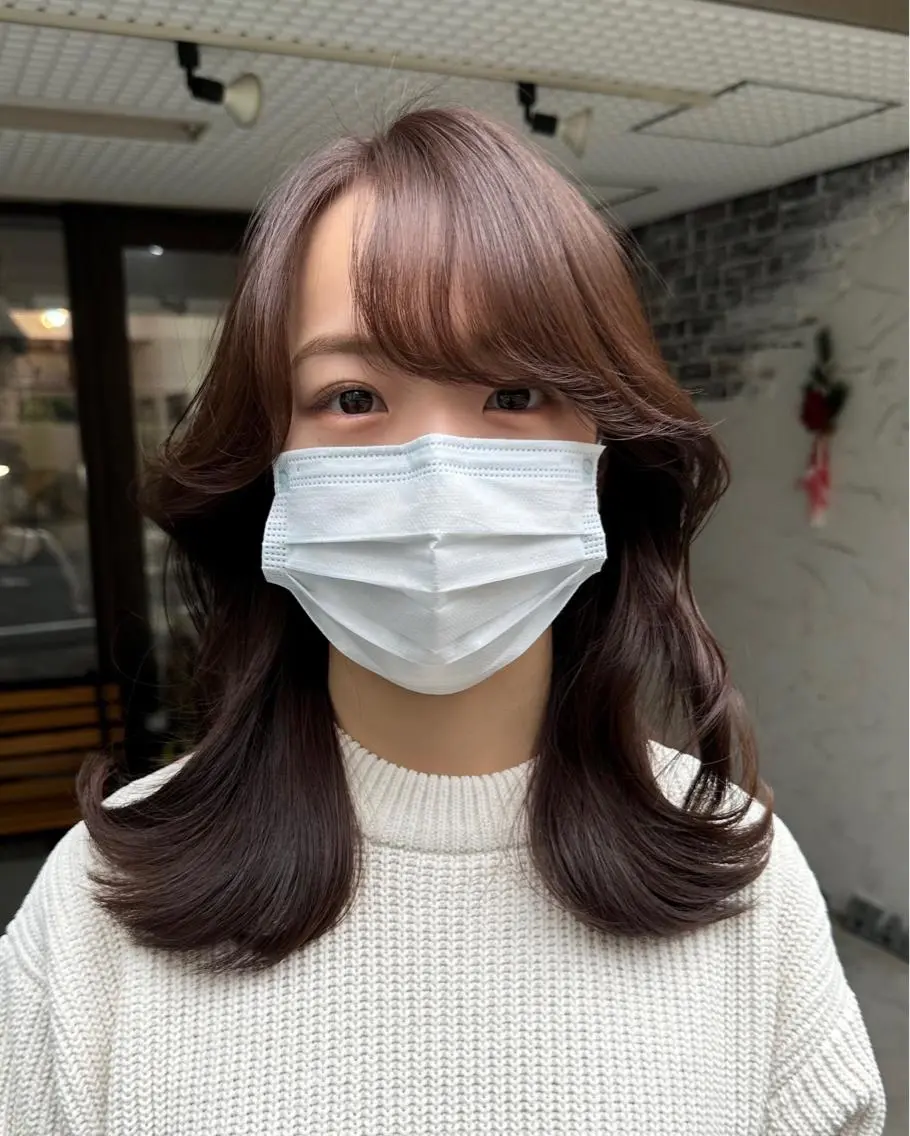 セミロング カラー 切りっぱなしボブ ショートボブ セミロングパーマ バレイヤージュ ベージュカラー カット ヘアカラー トリートメント 韓国レイヤー柔らかい 地毛風縮毛矯正／マツのヘアスタイル
