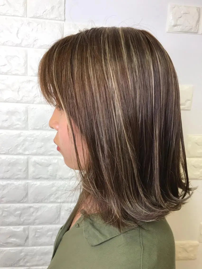 ミディアム 若林 亜季のヘアスタイル