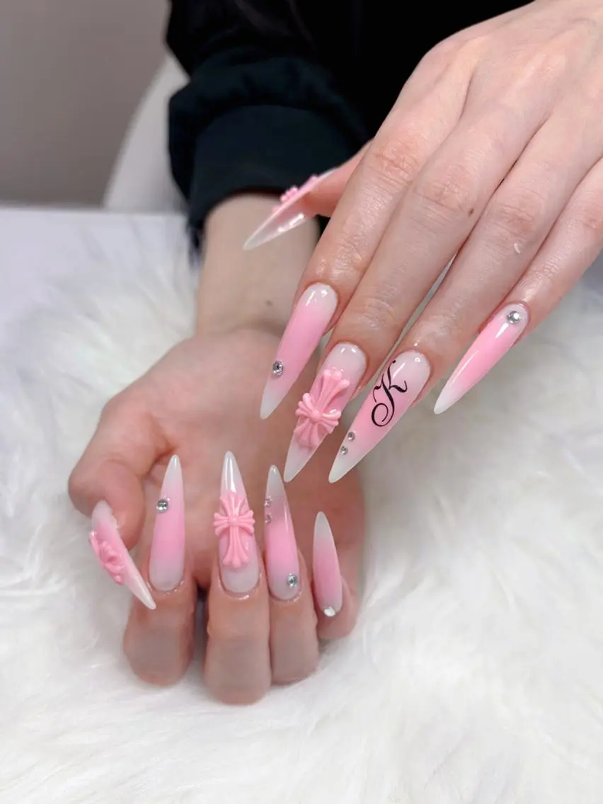 ネイル 韓国ネイル マグネットネイル 持ち込み ニュアンスネイル シンプルネイル ハンドネイル Huyn Nail Shinjyukuのネイルデザイン