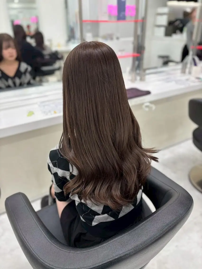 カラー 秋っぽ🤎こっくり ブラウンベージュのヘアスタイル