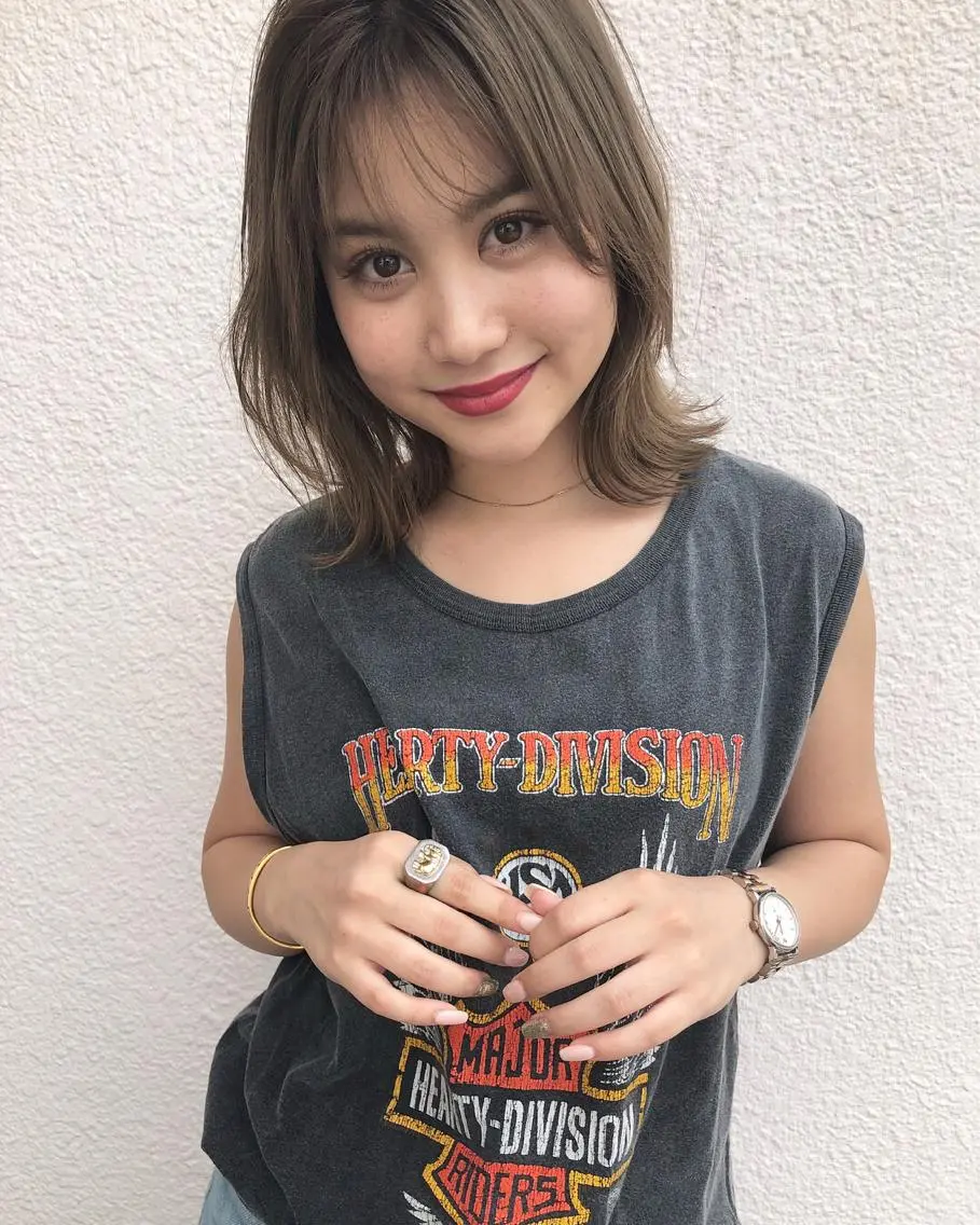 ミディアム カラー パーマ ヘアアレンジ メンズ キッズ ネイル マツエク・マツパ 伸ばしかけ カット ヘアカラー トリートメント 顔まわりレイヤー× 韓国ヘアオタベシンヤのヘアスタイル