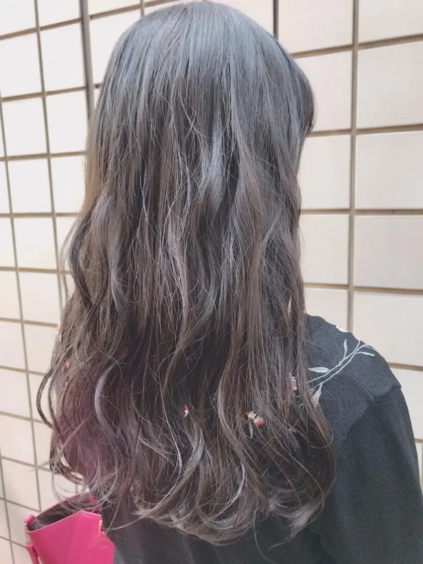 ロング カラー 透明感カラー グレージュ 透明感カラー/ レイヤー　YUKAのヘアスタイル