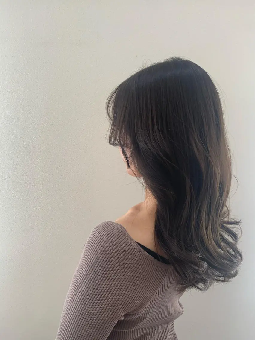 ロング カラー ベージュカラー ヨシンモリ 韓国🇰🇷髪質改善 Chisaki치사키のヘアスタイル