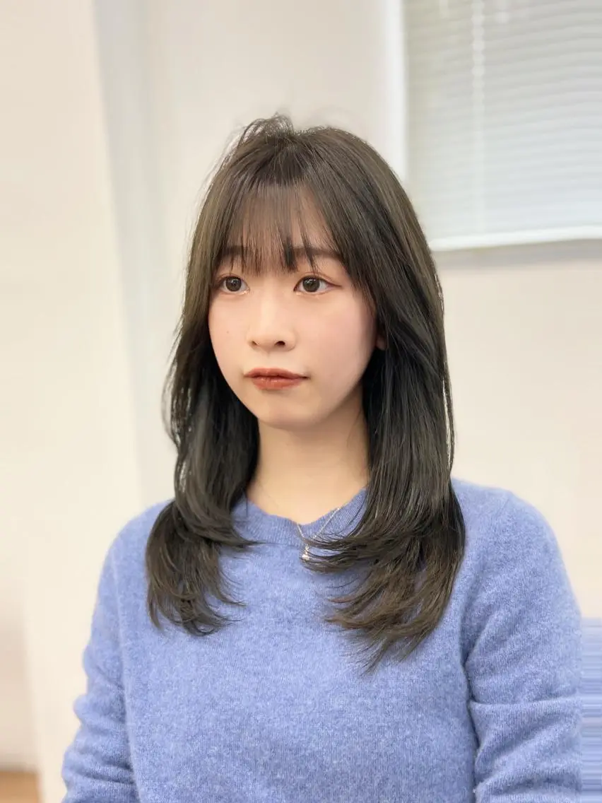 セミロング カラー パーマ ヘアアレンジ メンズ キッズ ネイル マツエク・マツパ アイブロウ メンズインナーカラー メンズ韓国風 黒髪 ブルーカラー ブルーブラック カット ヘアカラー トリートメント 渋谷レイヤーカット❌ 縮毛矯正専門/武田涼のヘアスタイル