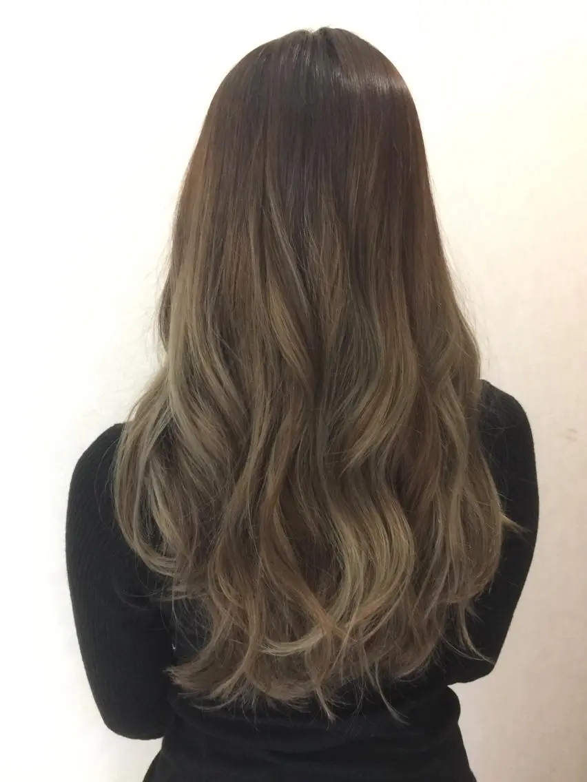 ロング ハイライト 韓国レイヤーカット KOUKIのヘアスタイル