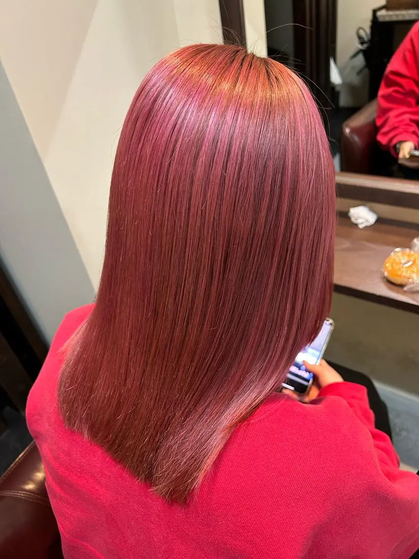ミディアム 水谷 菜央のヘアスタイル