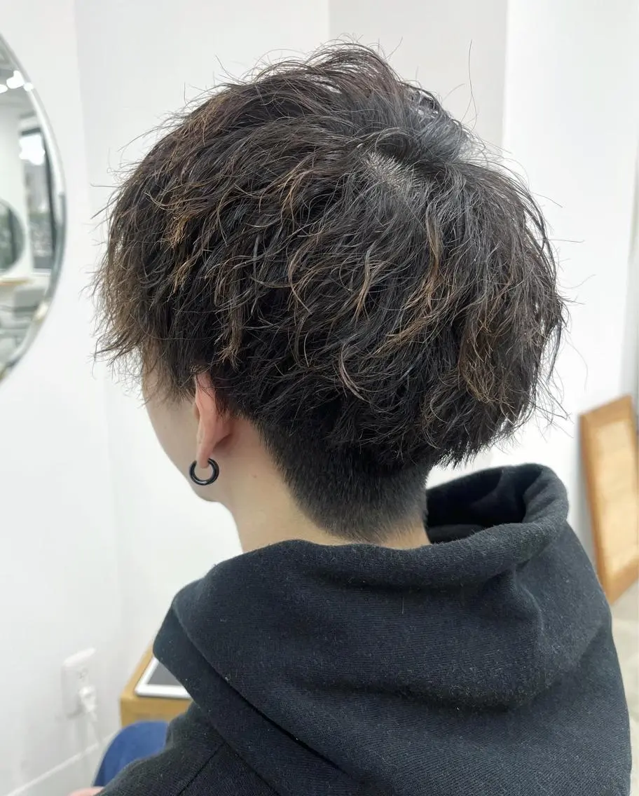 ショート パーマ メンズ カット ⭐️当日OK⭐️ 岩田峻のヘアスタイル