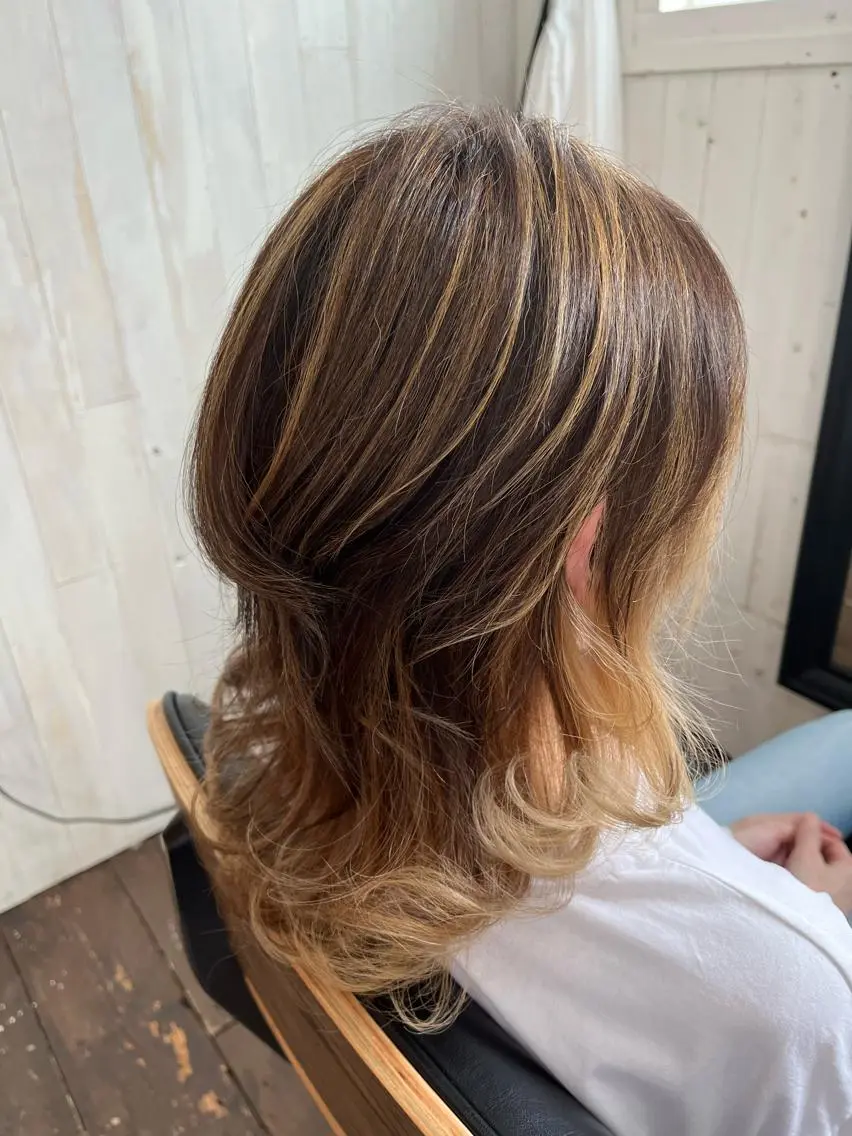 セミロング 紙屋 隼人のヘアスタイル