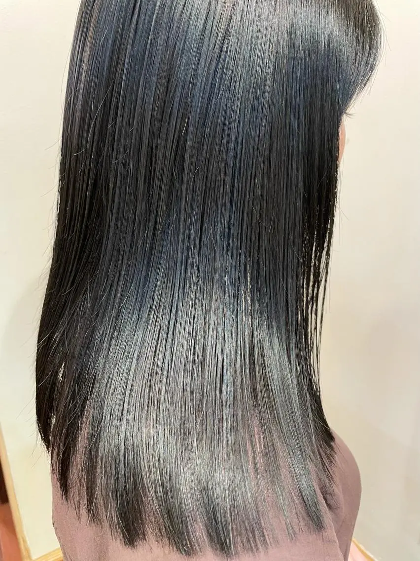 ミディアム カラー 黒髪 ブルーカラー ブルーブラック ネイビーカラー パーマ 縮毛矯正 ARISA 学芸大学/海外ヘアのヘアスタイル