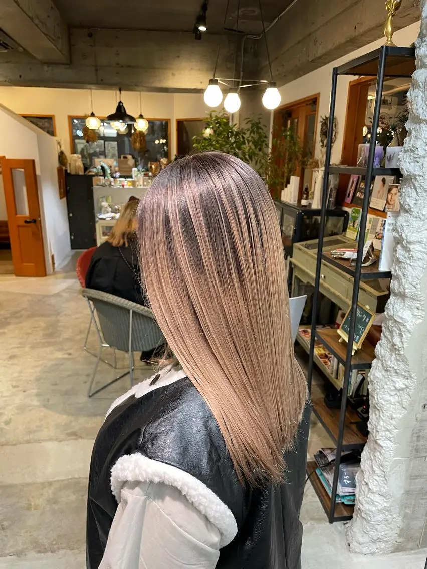 セミロング 高山 妃のヘアスタイル