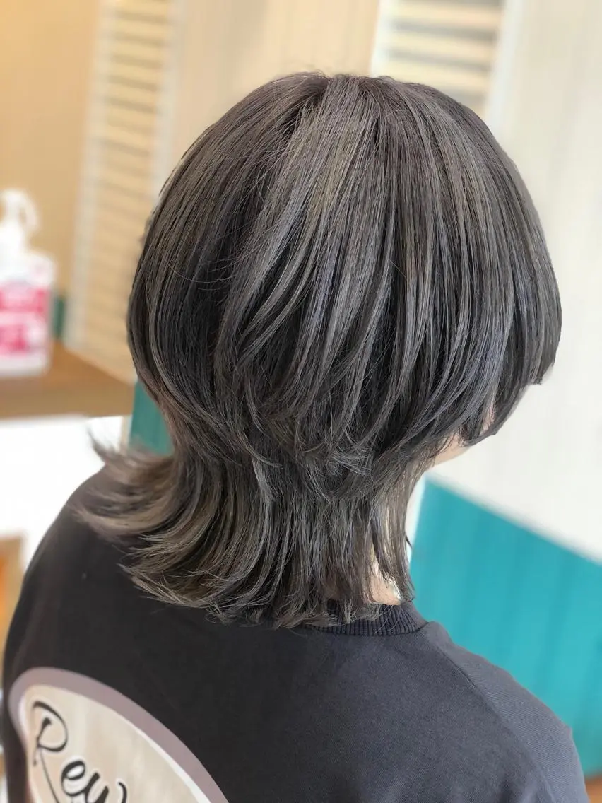 セミロング カラー ウルフカット Snaly カラー特化ページのヘアスタイル