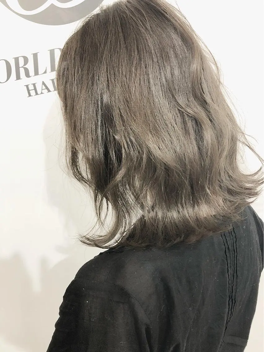 カラー グレージュ イルミナカラー 夜23時まで予約🉑 reverieあきらのヘアスタイル