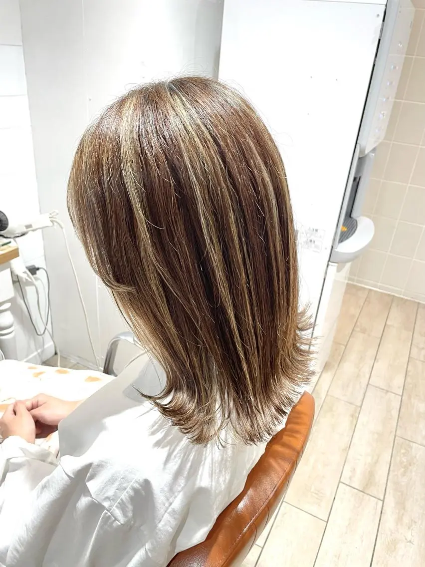 ミディアム カラー ヘアカラー まつげ兼任しもさこ 🌟レイヤー得意のヘアスタイル