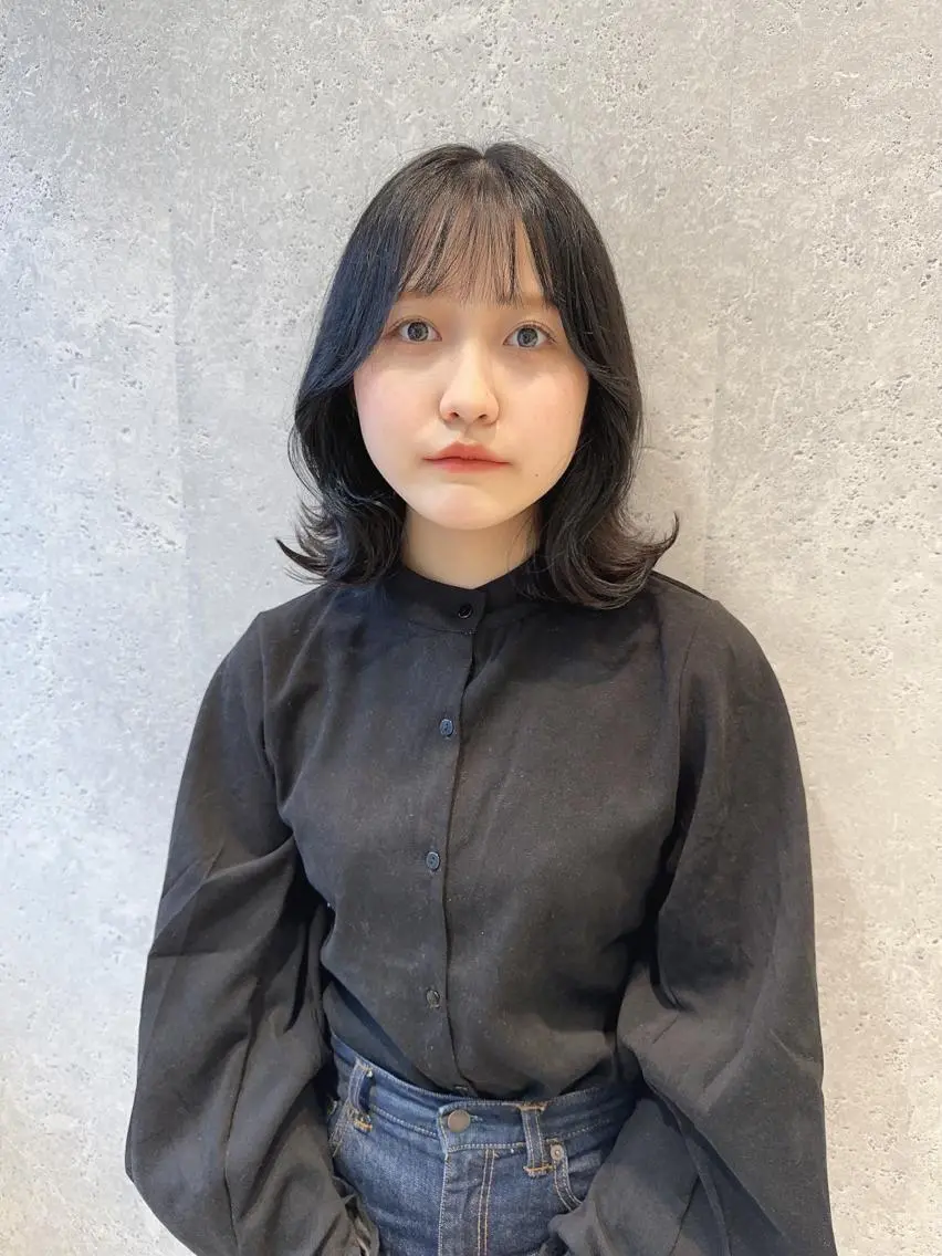 ミディアム くびれヘア 韓国風ヘア 🩰 柔らかいカラー tomomi🌛のヘアスタイル