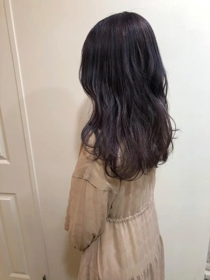 セミロング カラー カット ヘアカラー トリートメント MIOベージュカラー 柔らかいカラーのヘアスタイル