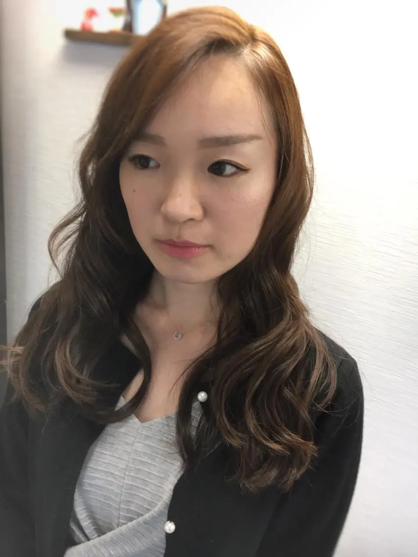 ロング カラー パーマ カット ヘアカラー トリートメント ヘッドスパ 髪質改善ハッシュフェ イスレイヤーYASUのヘアスタイル