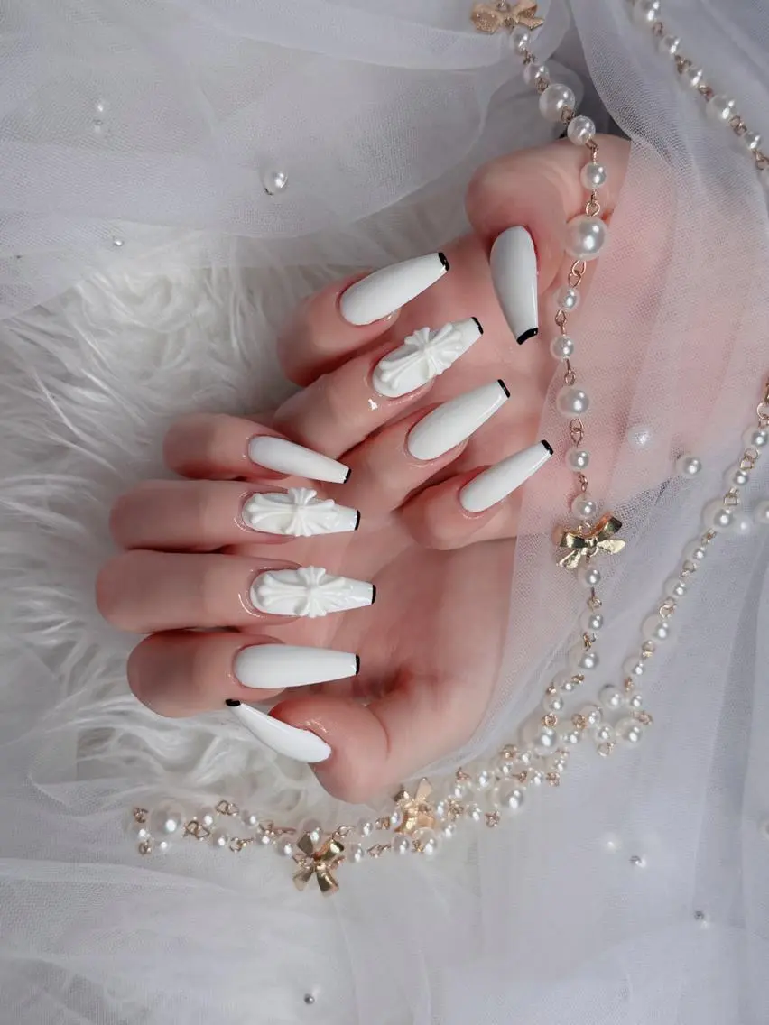 ネイル チークネイル フレンチネイル キラキラネイル 韓国ネイル マグネットネイル ハンドネイル キノコ H.babynailのネイルデザイン