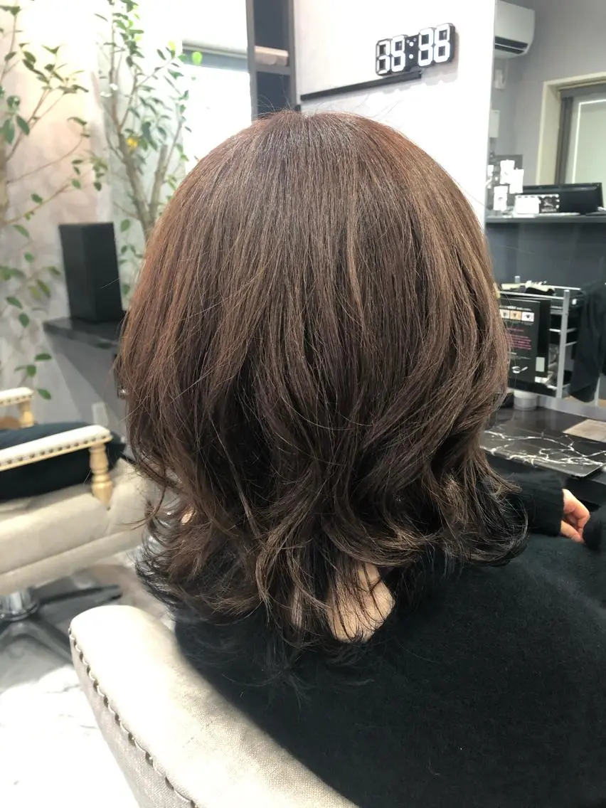 ミディアム カラー カット ヘアカラー トリートメント FAVORE 【ファヴォーレ】のヘアスタイル