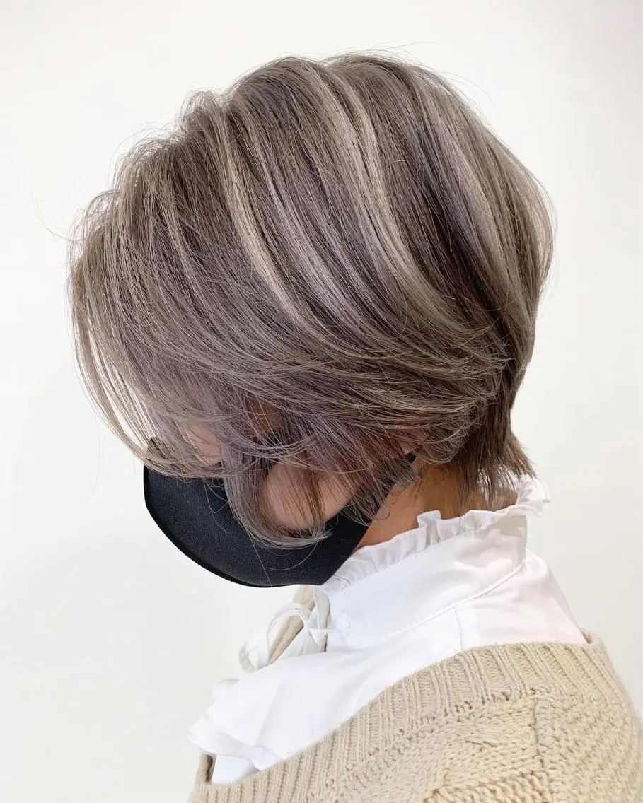 ショート カラー 薄田 珠美のヘアスタイル