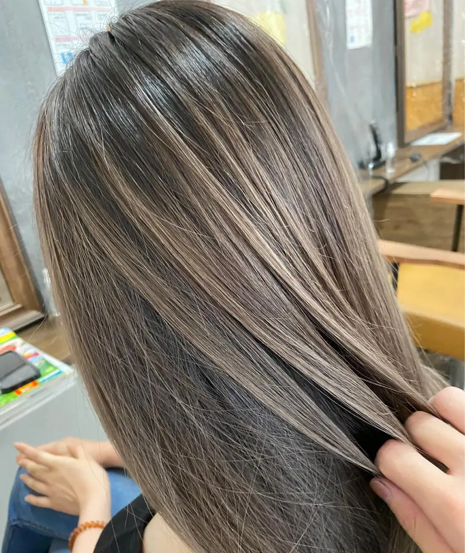 カラー バレイヤージュ 木元 瑛✂︎ボブのヘアスタイル