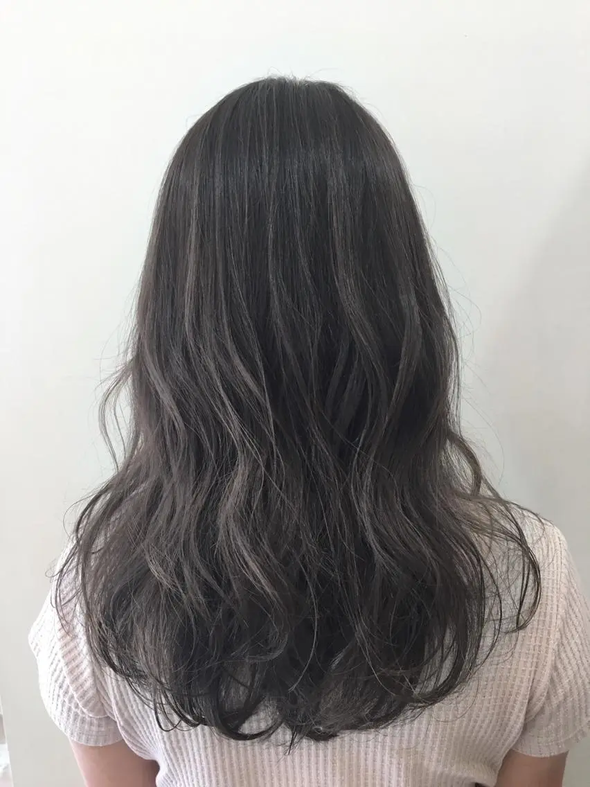 セミロング カラー アッシュ カット ヘアカラー 縮毛矯正 トリートメント ぱつっとボブ/ 小野あかねのヘアスタイル