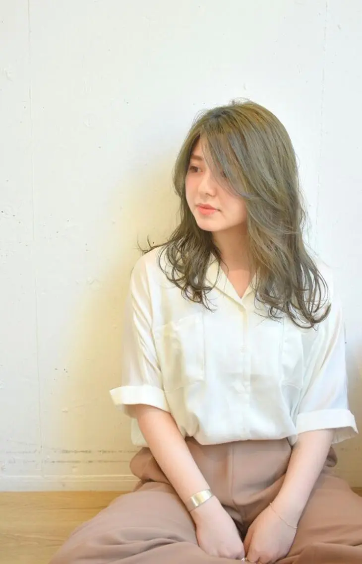 ロング カラー 透明感カラー ダブルカラー 外国人風カラー 山形 光輪子のヘアスタイル