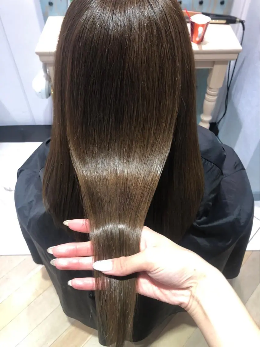 ロング 縮毛矯正 ヘアカラー トリートメント 韓国ヘア特化型美容師 カワノマイ🇰🇷のヘアスタイル