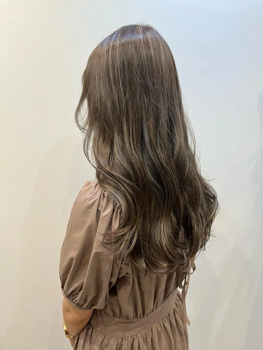 セミロング カラー パーマ ヘアアレンジ キッズ ネイル マツエク・マツパ アイブロウ アッシュ バレイヤージュ ベージュカラー 黒髪 ブリーチ HIROKO / 透明感暖色カラー🎀のヘアスタイル