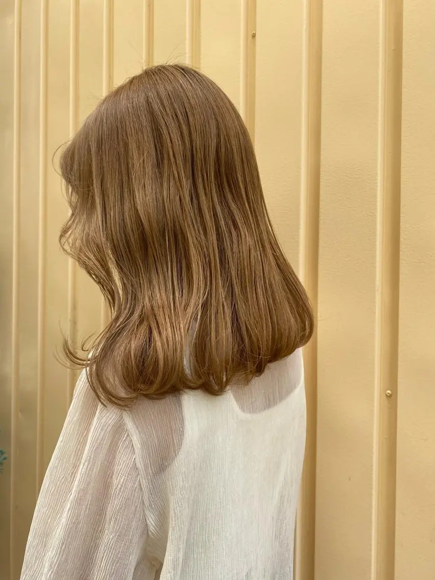 セミロング カラー ヘアアレンジ 🧡梅田ハイトーン カラー🧡runaのヘアスタイル