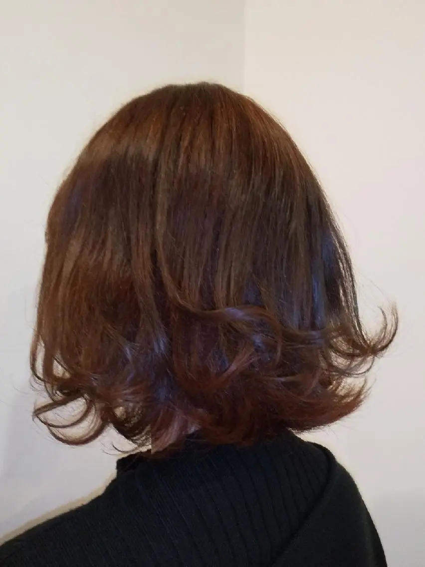 ミディアム カット ヘアカラー トリートメント 髪質改善/白髪ぼかし レイヤーカットemiのヘアスタイル