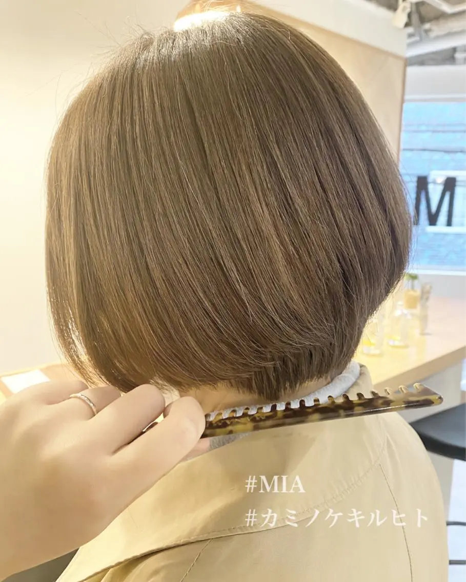 ショート ハイライト 丸みボブ　ショート ｍａｎａｍｉのヘアスタイル
