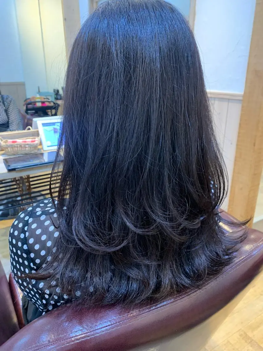 ミディアム レイヤーカット VIE.ORNER 浦安店 三上真弥のヘアスタイル