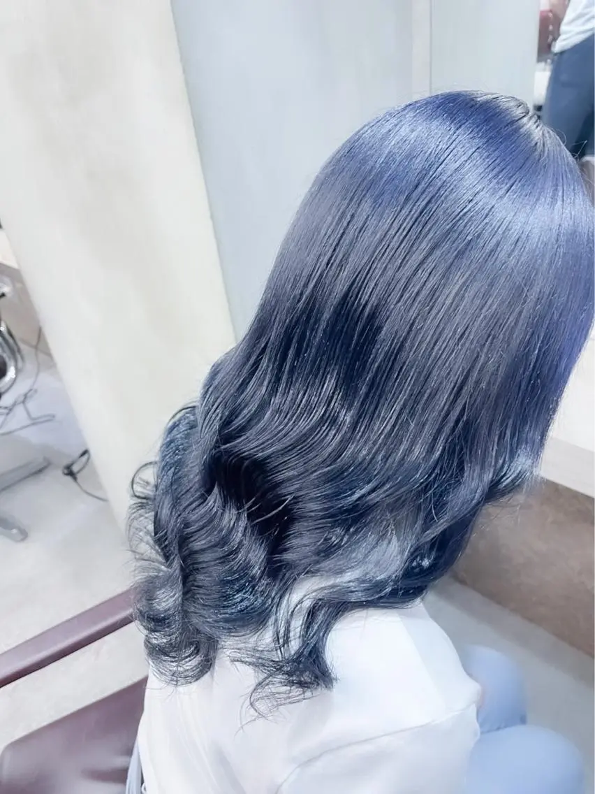 セミロング カラー ✨美髪矯正×髪質改善 🍎カイト🍎渋谷のヘアスタイル