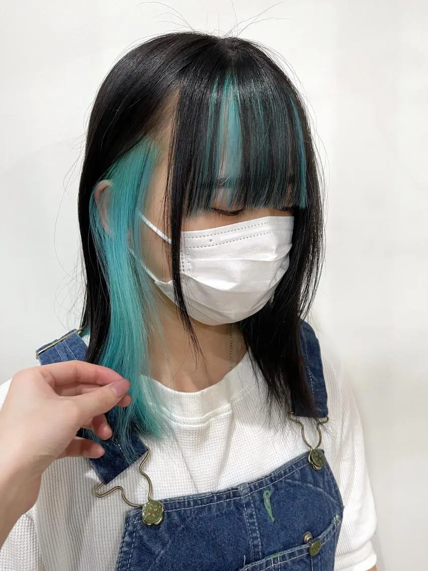 カラー white.梅田 デザインカラー🦄のヘアスタイル