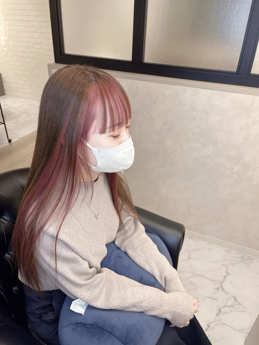 ロング カラー ヘアカラー トリートメント emi/髪質改善/ 韓国風/艶カラーのヘアスタイル