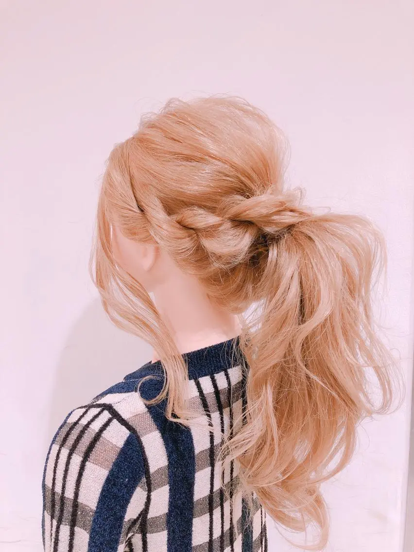 ヘアアレンジ ヘアセット 透明感カラー 山中のヘアスタイル