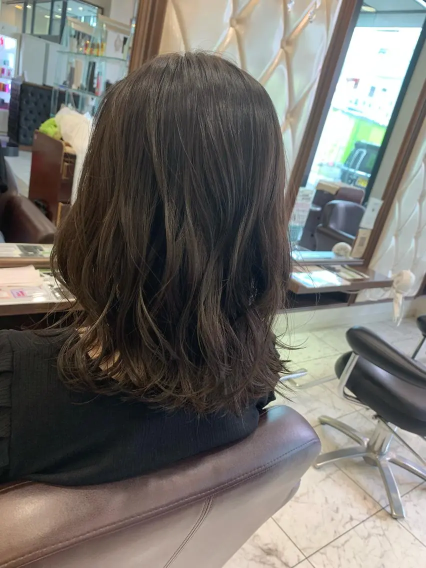 ミディアム カラー カット ヘアカラー 安部 志弥のヘアスタイル