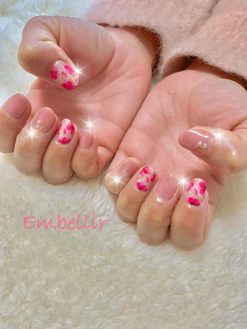 ネイル アートネイル 夏ネイル EMILUCA 北河希のエステ・リラクイメージ