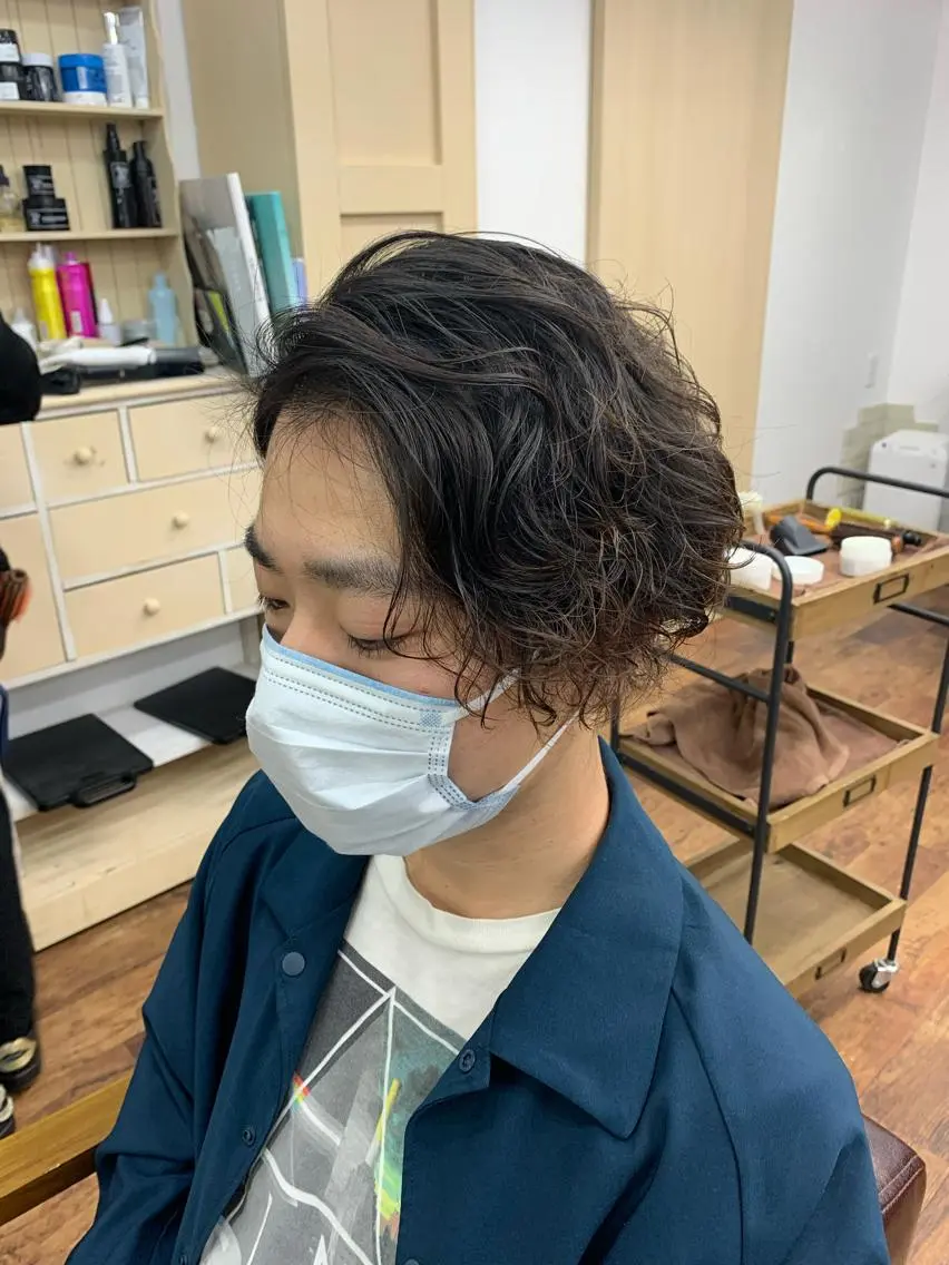 ミディアム パーマ メンズ カット パーマ トリートメント クセを最大限に活かす メンズパーマ奈良大祐のヘアスタイル