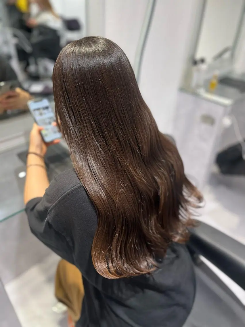 ロング カラー ヘアアレンジ 🫧うる艶トレンド 🫧透明感カラーのヘアスタイル